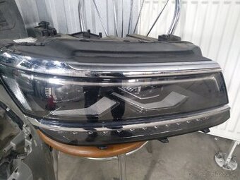 Tiguan II predné svetlo
