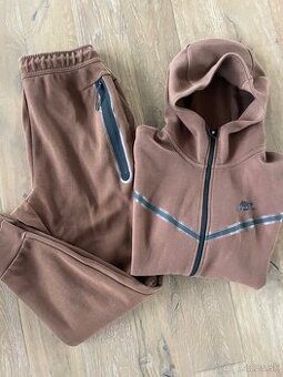 Suprava Nike Tech