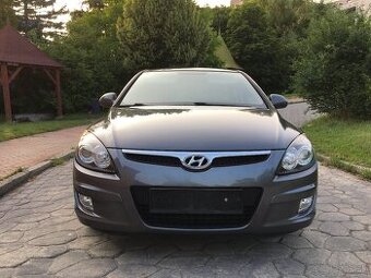 HYUNDAI I30 1.4 i 16V CVVT Benzin