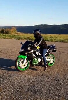Honda cbr 600f4