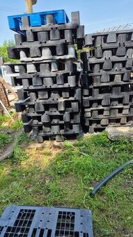 Plastove palety
