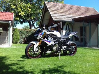 BMW S1000R
