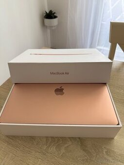 Apple MacBook