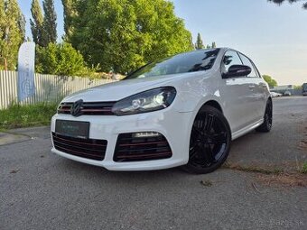 Volkswagen Golf 2.0 TFSI 270k R 4-Motion