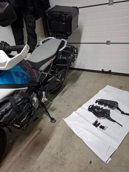 Bočné nosiče batožiny na CF Moto 450 MT