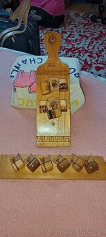 Ponúkam na predaj drevené ozdoby.