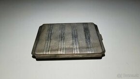 Starozitna strieborna krabicka na cigarety