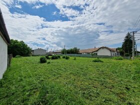 Predám stavebný pozemok v obci Tekovské Lužany