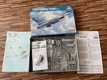 F-16A + pilot, Italeri - 1/48 - 25€