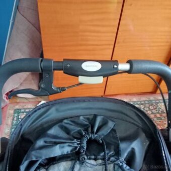 Kočiar CASULAY z výbavov.