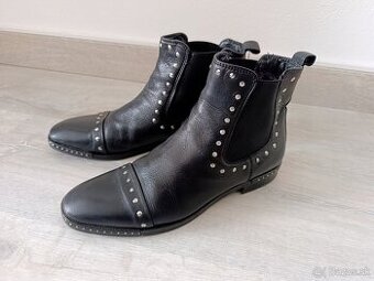 Dámske kožené topánky WALKING - veľ. 40