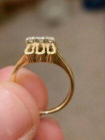 Zlatý prsteň s diamantom 0,2ct