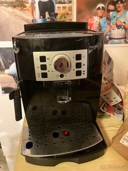 Automaticky kávovar Delonghi