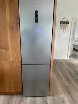 Kombinovaná chladnička Siemens KG39NXLCF