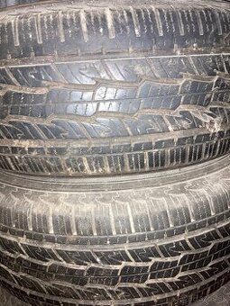 255/70R16 celoročne