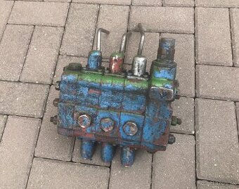 Hydraulický rozdeľovač