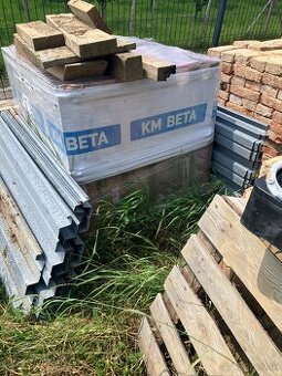 Betonova skridla Km beta tehlovo cervena