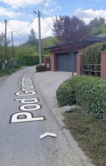 POSLEDNÝ Exkluzívny pozemok v nadhernej tichej lokalite