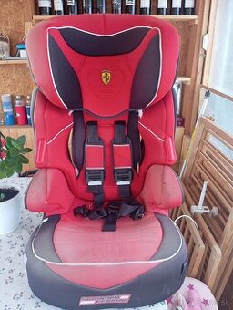 Predám autosedačku Ferrari