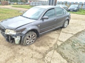 Rozpredam škodu superb 1.9tdi 96kw AWX