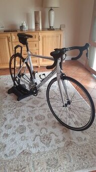CESTNÝ BICYKEL - MERIDA.
