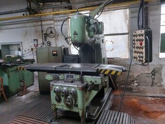 Vertikální frézka TOS FB 40 V