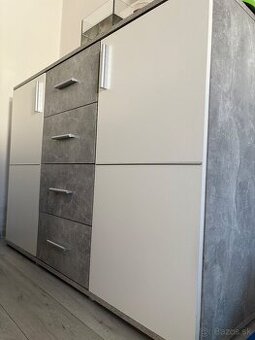 predam obyvaciu stenu