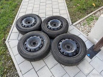 Predam 4 kolesa seat so zimnymi gumami