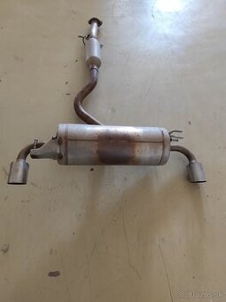 Originálny výfuk Toyota Yaris GR – výborný stav