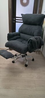 Kancelárské kreslo