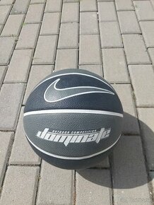 Basketbalová lopta Nike dominate