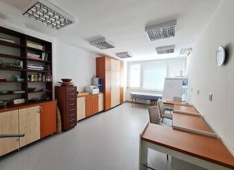 50m2, 2 kancelárie s vlastným zázemím a kuchynkou v Dev.N.Vs