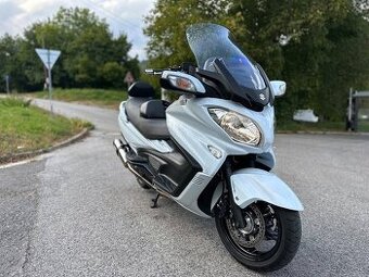 Suzuki Burgman AN 650 EXECUTIVE
