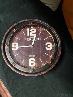 Retro / industriálne nástenné hodiny