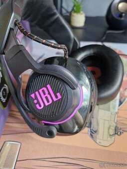 JBL Quantum 810 Wireless - 1