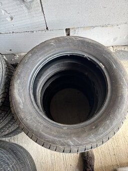 Celoročne pneu 185/65R15 - 1
