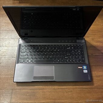 Lenovo Ideapad Z575 | 4 jadrá • 8GB RAM • 128GB SSD