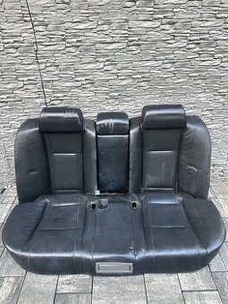 BMW 7 E65 - ZADNE KOŽENÉ SEDADLA
