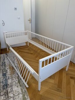 postel GILLELEJE jysk drevena biela masiv + rošt jysk 90x200