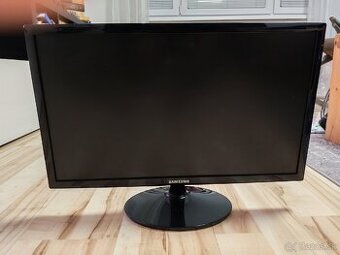 24" Samsung S24D300H