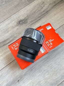 Sony FE 50mm f/1.8