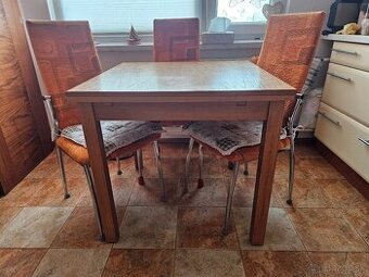 Stôl +4x stolička