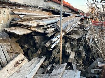 Darujem drevo za odvoz