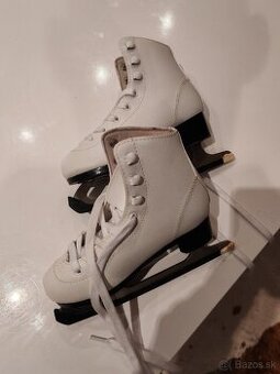 Predám dievčenské korčule