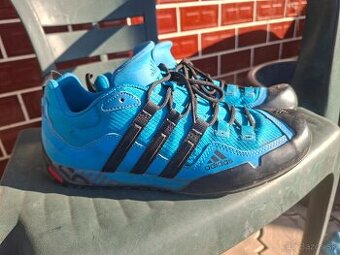 Adidas swift solo modre