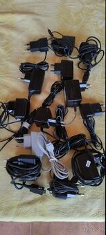 Predám nabíjačky k starším mobilným telefónom