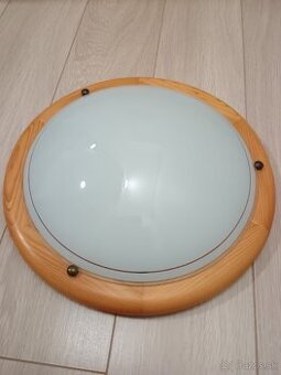 Stropná lampa