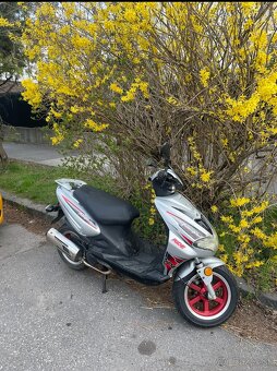 Skúter 50ccm