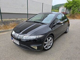 Honda Civic1.8i-VTEC Sport automat174000km nová stk1.majiteľ