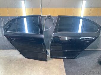 Zadné dvere na Octavia 2 sedan